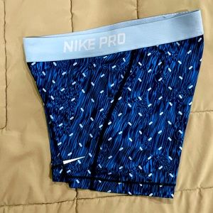 COPY - Nike pro dri-fit spandex - size small - like new